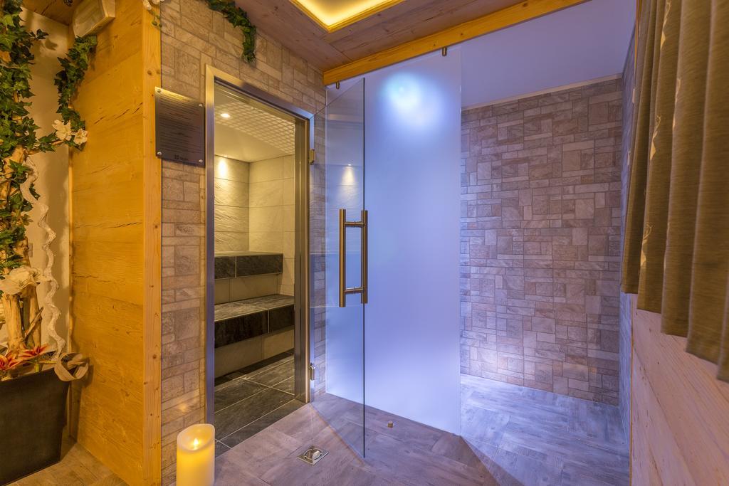 Garni Pra Fiori Hotel Campitello di Fassa Bagian luar foto