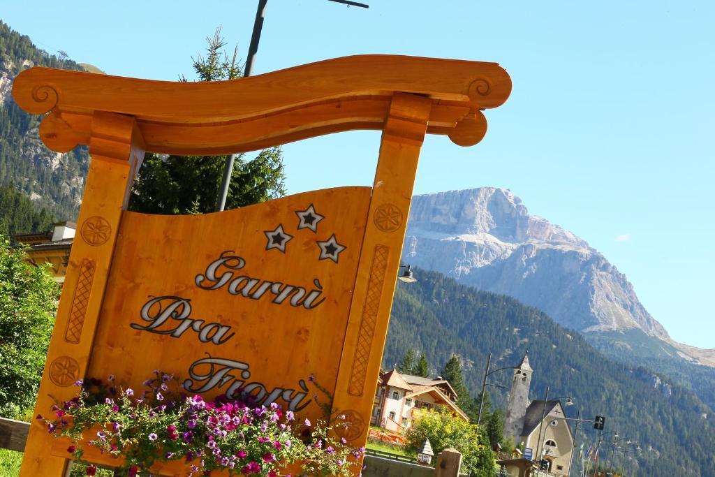 Garni Pra Fiori Hotel Campitello di Fassa Bagian luar foto