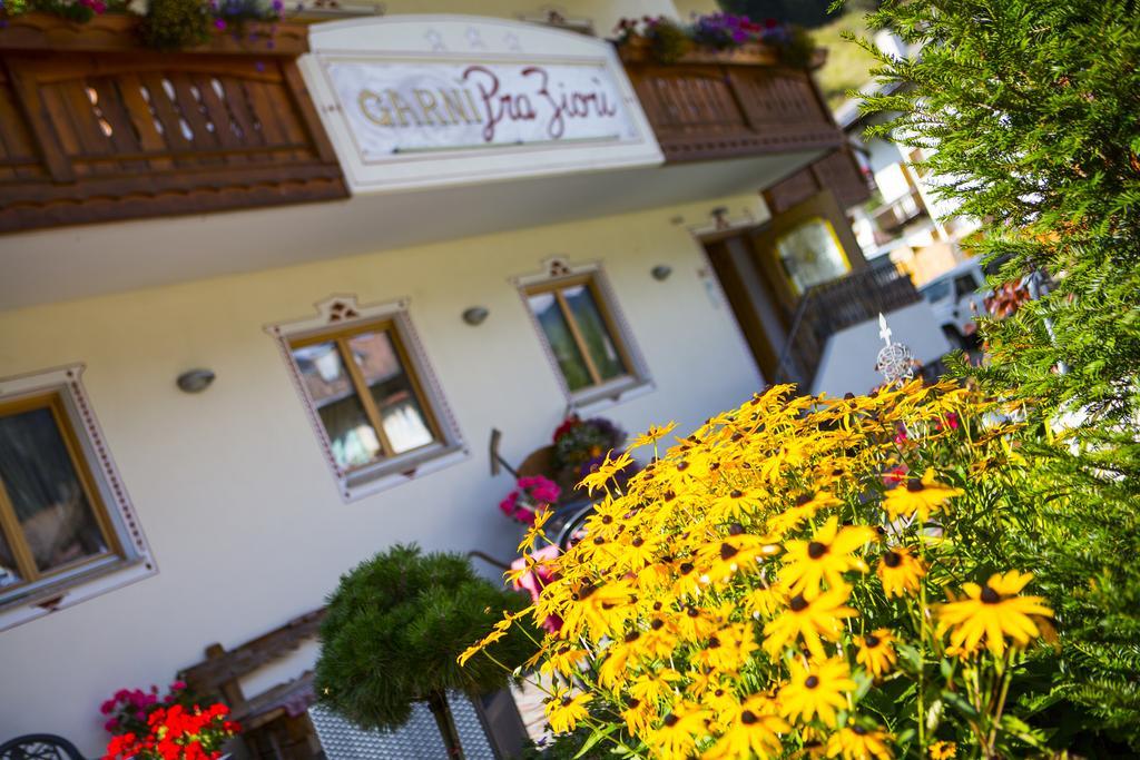 Garni Pra Fiori Hotel Campitello di Fassa Bagian luar foto